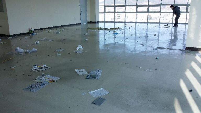 원상보구 철거,도색,타일교체,텍스교체등